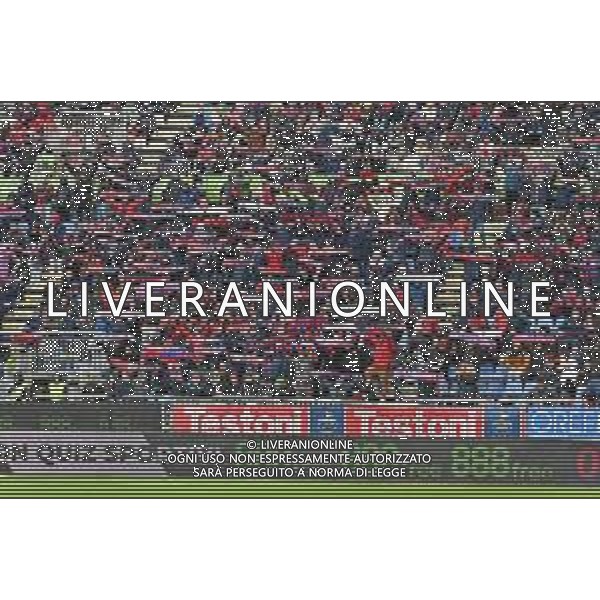 22-11-2025. Cagliari calcio-Genoa F.C: calcio, 12° giornta serie A 2025/2026, campionato calcio Italia, stadio Unipol Domus Cagliari. Foto Salvatore Moi/Agenzia Aldo Liverani s.as. Nella foto: Tifosi Cagliari in casa, nella curva sud dello stadio Unipol Domus ©MOI SALVATORE - AGENZIA ALDO LIVERANI SAS