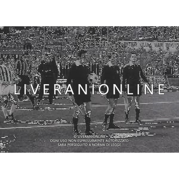 28-11-1979 MILANO QUARTI DI FINALE ANDATA DI COPPA ITALIA INTER -JUVENTUS 1-2 NELLAFOTO L\'ARBITRO PIETRO D\'ELIA AG ALDO LIVERANI SAS