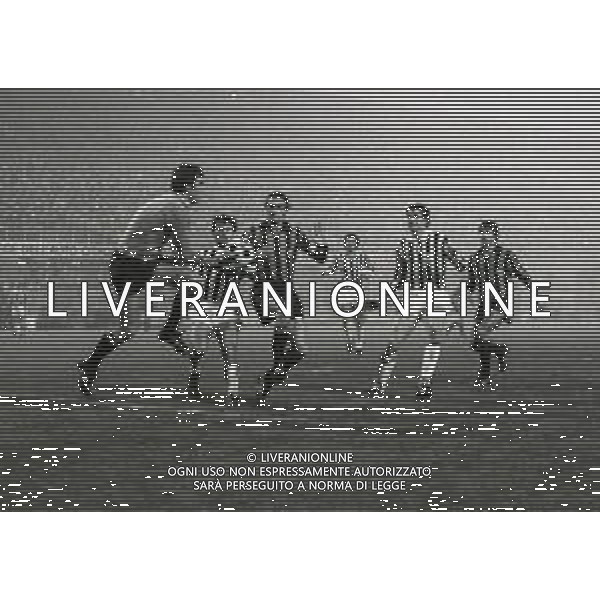 28-11-1979 MILANO QUARTI DI FINALE ANDATA DI COPPA ITALIA INTER -JUVENTUS 1-2 NELLAFOTO PARATA DINO ZOFF AG ALDO LIVERANI SAS