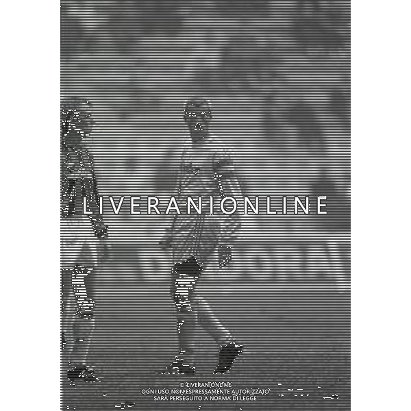 NEG-14-11-1990-MILANO-COPPA ITALIA MILAN -LECCE 3-0 NELLA FOTO PIETRO PAOLO VIRDIS AG ALDO LIVERANI SAS