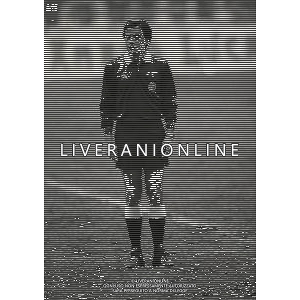 NEG-14-11-1990-MILANO-COPPA ITALIA MILAN -LECCE 3-0 NELLA FOTO ARBITRO PEZZELLA ARCANGELO AG ALDO LIVERANI SAS