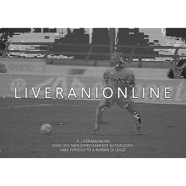 NEG-14-11-1990-MILANO-COPPA ITALIA MILAN -LECCE 3-0 NELLA FOTO PAOLO BENEDETTI AG ALDO LIVERANI SAS