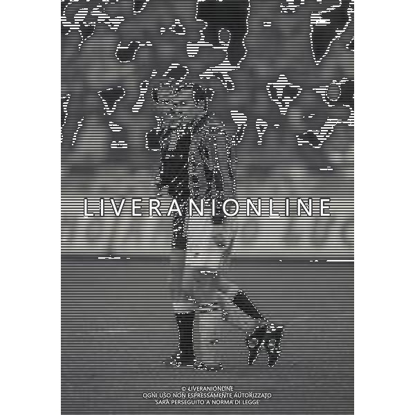 NEG-26-02-2995 MILANO-CAMPIONATO DI CALCIO SERIE A MILAN -CREMONESE 3-1 NELLA FOTO DEJAN SAVICEVIC E L\'ARBITRO PASQUALE RODOMONTI AG ALDO LIVERANI SAS