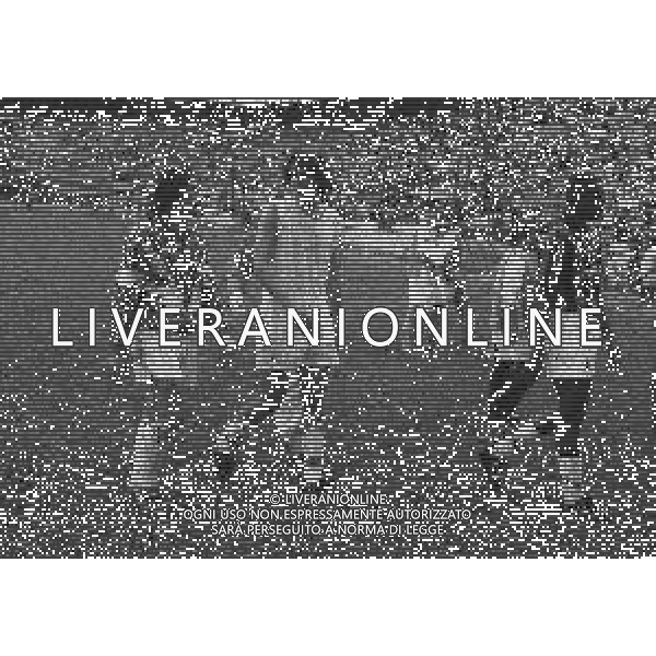 NEG-28-05-1995 MILANO-CAMPIONATO DI CALCIO SERIE A MILAN-BARI 0-1 NELLA FOTO PAOLO MALDINI E IGOR PROTTI AG ALDO LIVERANI SAS