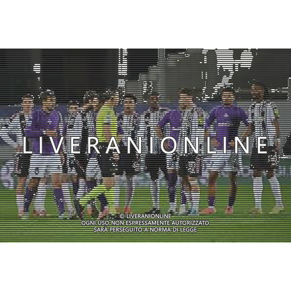 TVRG Fiorentina vs Juventus nella foto l\'arbitro Daniele Doveri di Roma sospende la gara per insulti razzisti a Dusan Vlahovic (Juventus) Firenze 22-11-2025 Stadio Artemio Franchi Fiorentina vs Juventus Campionato Serie A Enilive - 12a giornata foto Roberto Garavaglia/Agenzia Aldo Liverani sas