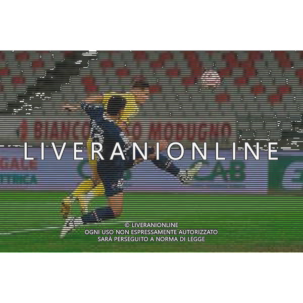 TVEM November 22, 2025 Bari, Italy - SSC Bari vs Frosinone Calcio - Italian Soccer Serie B 2025/2026 - San Nicola Stadium. In the pic: Antonio Raimondo of Frosinone Calcio scores a goal of 0-1 ©TVEM Emmanuele Mastrodonato - AGENZIA ALDO LIVERANI SAS