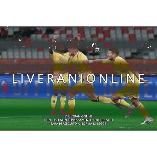TVEM November 22, 2025 Bari, Italy - SSC Bari vs Frosinone Calcio - Italian Soccer Serie B 2025/2026 - San Nicola Stadium. In the pic: Gabriele Bracaglia of Frosinone Calcio celebrates after scoring a goal ©TVEM Emmanuele Mastrodonato - AGENZIA ALDO LIVERANI SAS