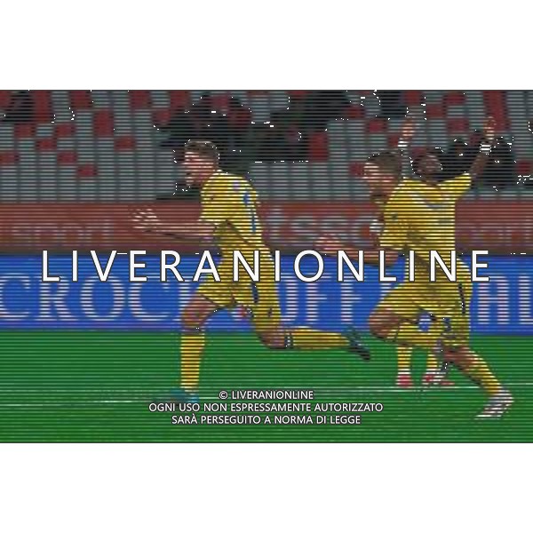 TVEM November 22, 2025 Bari, Italy - SSC Bari vs Frosinone Calcio - Italian Soccer Serie B 2025/2026 - San Nicola Stadium. In the pic: Gabriele Bracaglia of Frosinone Calcio celebrates after scoring a goal ©TVEM Emmanuele Mastrodonato - AGENZIA ALDO LIVERANI SAS