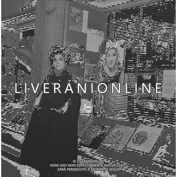 NEG-RTROSPETTIVA LEAR EVELYN SOPRANO NELLA FOTO LEAR EVELYN A MILANO NELL\'ANNO 1971 AG ALDO LIVERANI SAS