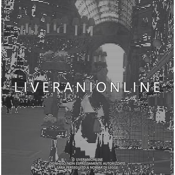 NEG-RTROSPETTIVA LEAR EVELYN SOPRANO NELLA FOTO LEAR EVELYN A MILANO NELL\'ANNO 1971 AG ALDO LIVERANI SAS