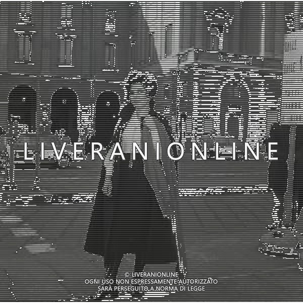 NEG-RTROSPETTIVA LEAR EVELYN SOPRANO NELLA FOTO LEAR EVELYN A MILANO NELL\'ANNO 1971 AG ALDO LIVERANI SAS