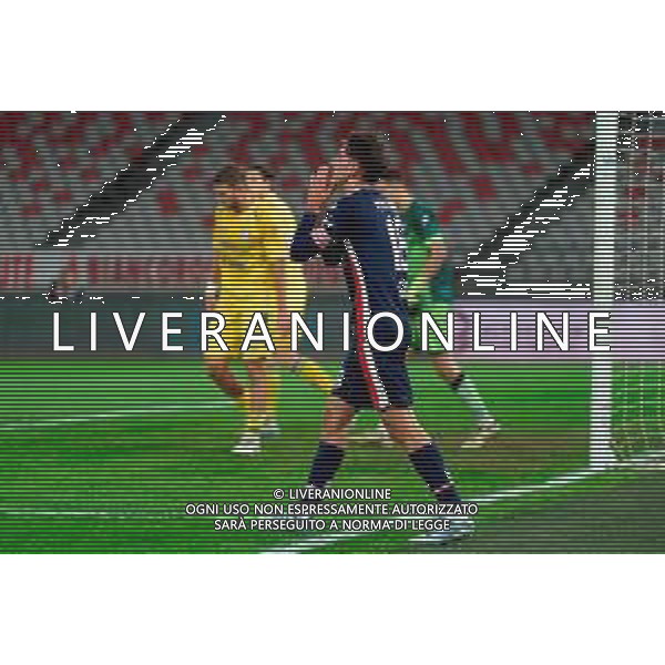 TVEM November 22, 2025 Bari, Italy - SSC Bari vs Frosinone Calcio - Italian Soccer Serie B 2025/2026 - San Nicola Stadium. In the pic: Giulio Maggiore of SSC Bari disappointment -TVEM Emmanuele Mastrodonato - AGENZIA ALDO LIVERANI SAS