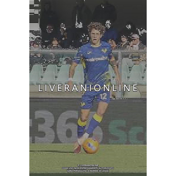 Domagoj Bradaric of Hellas Verona FC play the ball during Hellas Verona FC vs Parma Calcio FC, 12° Serie A Enilive 2025-26 game at Marcantonio Bentegodi stadium in Verona (VR), Italy, on November 23, 2025. (Photo by Davide Casentini) AG ALDO LIVERANI SAS