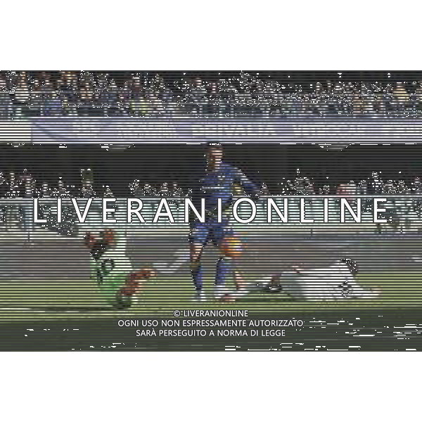 Giovane Santana do Nascimiento of Hellas Verona FC scores a goal during Hellas Verona FC vs Parma Calcio FC, 12° Serie A Enilive 2025-26 game at Marcantonio Bentegodi stadium in Verona (VR), Italy, on November 23, 2025. (Photo by Davide Casentini) AG ALDO LIVERANI SAS