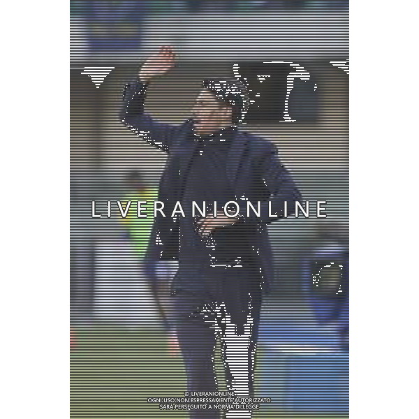 Carlos Cuesta Head Coach of Parma AC gestures during Hellas Verona FC vs Parma Calcio FC, 12° Serie A Enilive 2025-26 game at Marcantonio Bentegodi stadium in Verona (VR), Italy, on November 23, 2025. (Photo by Davide Casentini) AG ALDO LIVERANI SAS