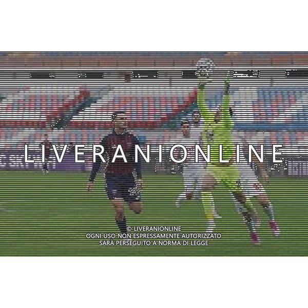 Serie C Sky Wi-Fi 2025/2026 Stadio San Vito-Gigi Marulla Nella foto: Gianmarco Vannucchi in uscita con Simone Mazzocchi -Cosenza vs Benevento Lega Pro Campionato Calcio Serie C 23.11.2025 ©Andrea Rosito - AGENZIA ALDO LIVERANI SAS