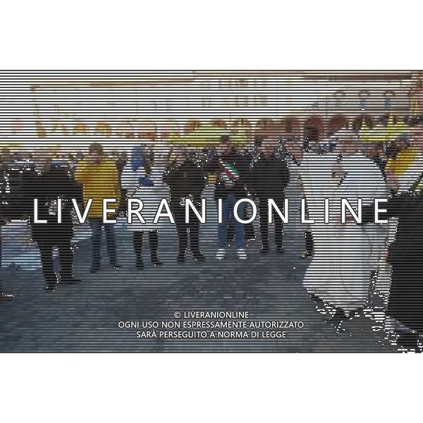 IMOLA 23 11 2025 Coldiretti a Imola PIAZZA MATTEOTTI per la Giornata del Ringraziamento NELLA FOTO BENEDIZIONE DEL VESCOVO DI IMOLA GIOVANNI MOSCIATTI PRESENTI SINDACO DI IMOLA MARCO PANIERI ASSESSORE PIERANGELO RAFFINI FABRIZIO CASTELLARI CONSIGLIERE REGIONALE ©SANNA - AGENZIA ALDO LIVERANI SAS