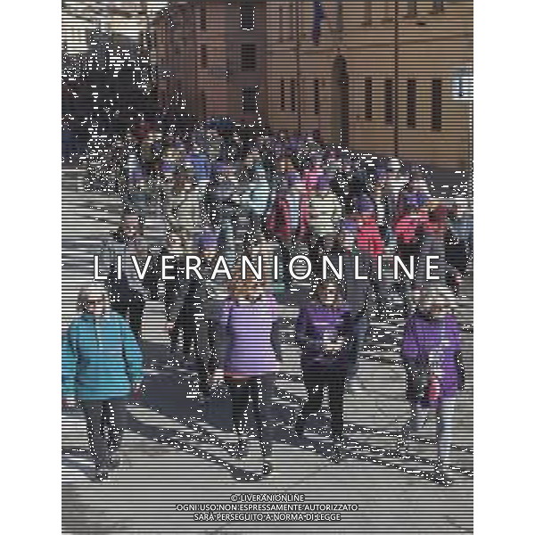 IMOLA 23 11 2025 Associazione "Nastro Viola" - Insieme contro il tumore al pancreas NELLA FOTO camminata solidale di 5 km. VIA MAZZINI ©SANNA - AGENZIA ALDO LIVERANI SAS