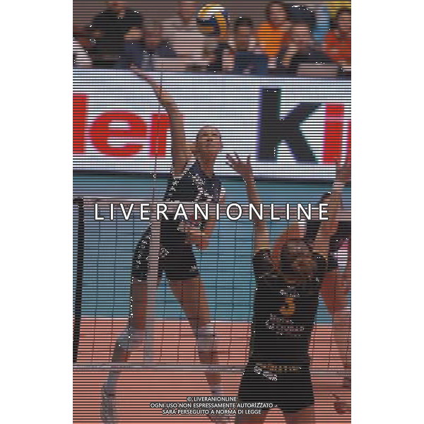 TORINO 03/03/2006 FINALI DI COPPA CEV FEMMINILE BIG MAT KERAKOL CHIERI-UNIVERSIDAD DE BURGOS NELLA FOTO GODINA ELENA PH GIGI ARCAINI/AG.ALDO LIVERANI