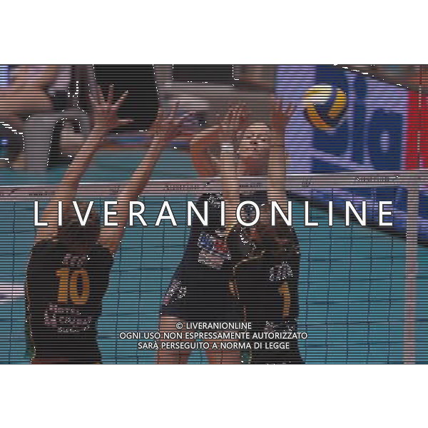 TORINO 03/03/2006 FINALI DI COPPA CEV FEMMINILE BIG MAT KERAKOL CHIERI-UNIVERSIDAD DE BURGOS NELLA FOTO PACHALE HANKA PH GIGI ARCAINI/AG.ALDO LIVERANI