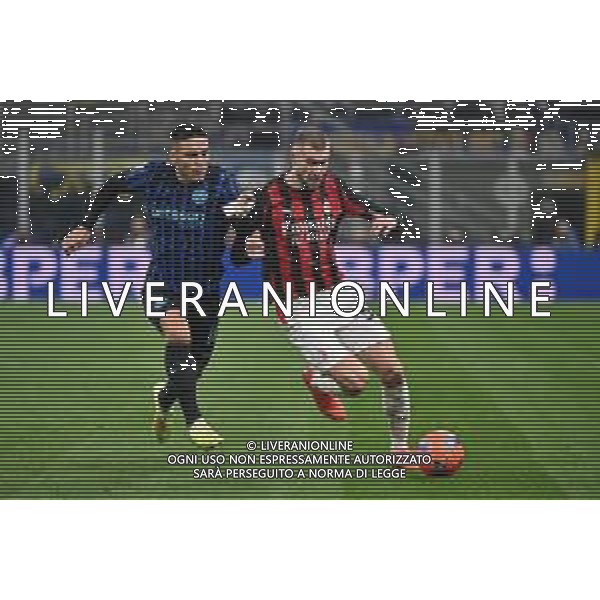 Inter vs Milan nella foto Lautaro Martinez (Inter) e Strahinja Pavlovic (Milan) Milano 23-11-2025 Stadio Giuseppe Meazza - San Siro Inter vs Milan Campionato Serie A Enilive - 12a giornata foto Roberto Garavaglia/Agenzia Aldo Liverani sas
