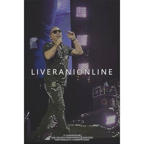 Roma 23 Novembre 2025 I Moda’ dal vivo al Palazzo dello Sport di Roma durante il loro ‘La notte dei Romantici Tour 2025’ Nella Foto: Francesco ‘Kekko’ Silvestre Foto Credit: Andrea Bracaglia- AGENZIA ALDO LIVERANI SAS