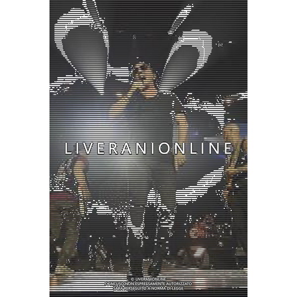 Roma 23 Novembre 2025 I Moda’ dal vivo al Palazzo dello Sport di Roma durante il loro ‘La notte dei Romantici Tour 2025’ Nella Foto: Francesco ‘Kekko’ Silvestre Foto Credit: Andrea Bracaglia- AGENZIA ALDO LIVERANI SAS