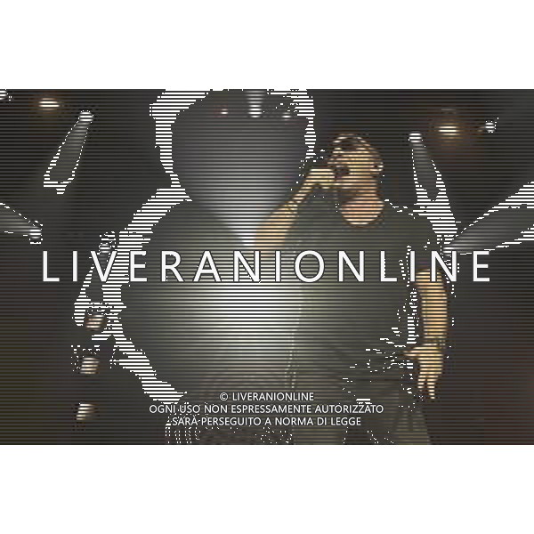 Roma 23 Novembre 2025 I Moda’ dal vivo al Palazzo dello Sport di Roma durante il loro ‘La notte dei Romantici Tour 2025’ Nella Foto: Francesco ‘Kekko’ Silvestre Foto Credit: Andrea Bracaglia- AGENZIA ALDO LIVERANI SAS