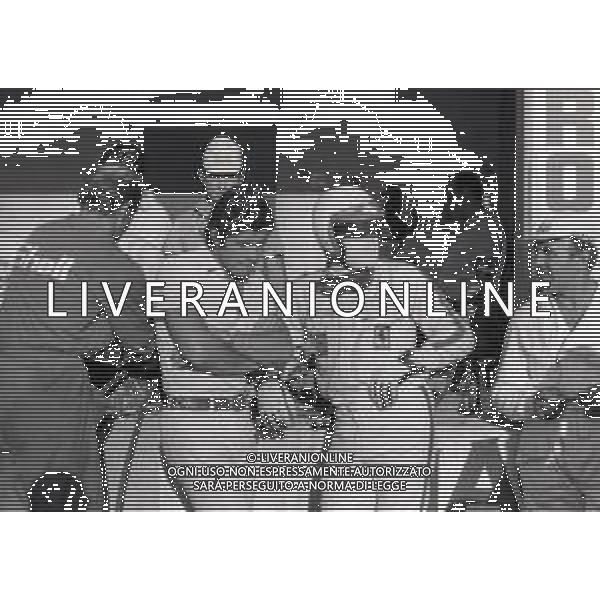 NEG-MONZA 06-09-1970 GRAN PREMIO D\'ITALIA F1 NELLA FOTO GIACOMO AGOSTINI CON CLAY REGAZZONI AG ALDO LIVERANI SAS