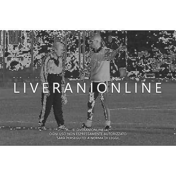 NEG- RETROSPETTIVA GIOVANNI TRAPATTONI ALLENATORE NELLA FOTO GIOVANNI TRAPATTONI JUVENTUS CALCIO NELL’ANNO 1992-1993 DURANTE L’ALLENAMENTO CON IL CALCIATORE FABRIZIO RAVANELLI AG ALDO LIVERANI SAS