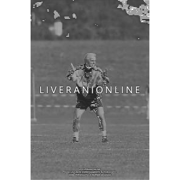 NEG- RETROSPETTIVA GIOVANNI TRAPATTONI ALLENATORE NELLA FOTO GIOVANNI TRAPATTONI JUVENTUS CALCIO NELL’ANNO 1992-1993 DURANTE L’ALLENAMENTO AG ALDO LIVERANI SAS