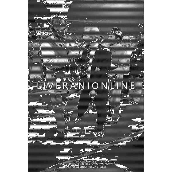 NEG- RETROSPETTIVA GIOVANNI TRAPATTONI ALLENATORE NELLA FOTO GIOVANNI TRAPATTONI JUVENTUS CALCIO NELL’ANNO 1992-1993 INTERVISTATO A FINE GARA DAL FRANCO COSTA TELECRONISTA SPORTIVO AG ALDO LIVERANI SAS