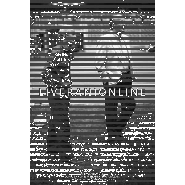 NEG- RETROSPETTIVA GIOVANNI TRAPATTONI ALLENATORE NELLA FOTO GIOVANNI TRAPATTONI JUVENTUS CALCIO NELL’ANNO 1992-1993 CON L’ARBITRO PAOLO CASARIN AG ALDO LIVERANI SAS