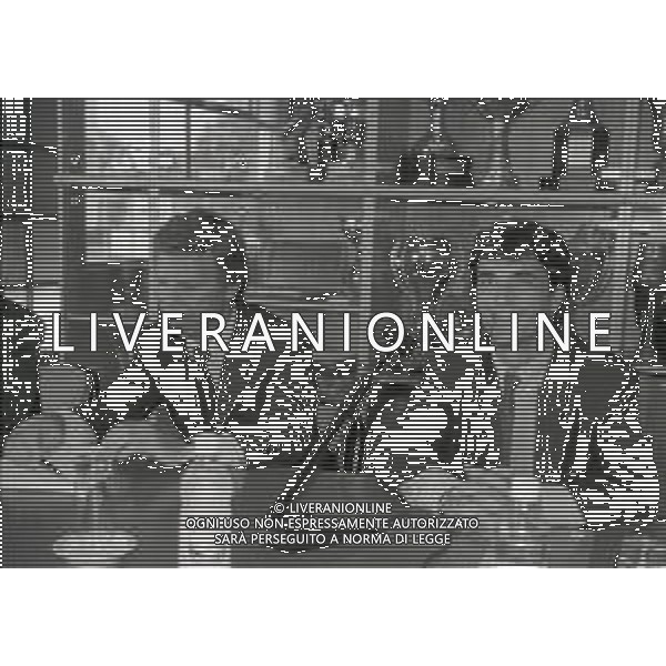 NEG-10-06-1997 COMO-PASSAGGIO DI PROPRIETA\' DEL COMO CALCIO DALLA PRESIDENZA MARIO BERETTA A ENRICO PREZIOSI NELLA FOTO ENRICO PREZIOSI NUOVO PRESIDENTE DEL COMO CALCIO CON L\'ALLENATORE MARIO BERETTA AG ALDO LIVERANI SAS