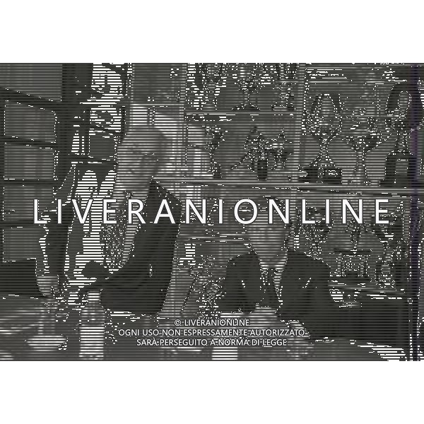 NEG-10-06-1997 COMO-PASSAGGIO DI PROPRIETA\' DEL COMO CALCIO DALLA PRESIDENZA MARIO BERETTA A ENRICO PREZIOSI NELLA FOTO ENRICO PREZIOSI NUOVO PRESIDENTE DEL COMO CALCIO CON IL PRESIDENTE DEL COMO CALCIO MARIO BERETTA AL PASSAGGIO DI PROPRIETA\' AG ALDO LIVERANI SAS