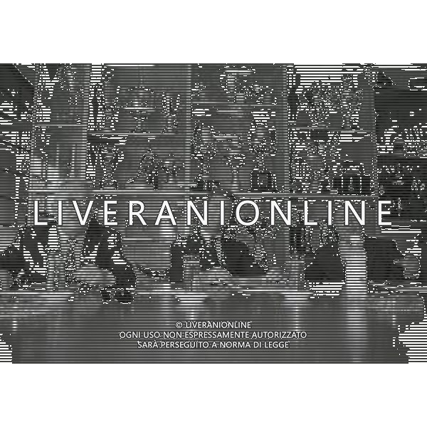 NEG-10-06-1997 COMO-PASSAGGIO DI PROPRIETA\' DEL COMO CALCIO DALLA PRESIDENZA MARIO BERETTA A ENRICO PREZIOSI NELLA FOTO ENRICO PREZIOSI NUOVO PRESIDENTE DEL COMO CALCIO CON IL PRESIDENTE DEL COMO CALCIO MARIO BERETTA AL PASSAGGIO DI PROPRIETA\' AG ALDO LIVERANI SAS