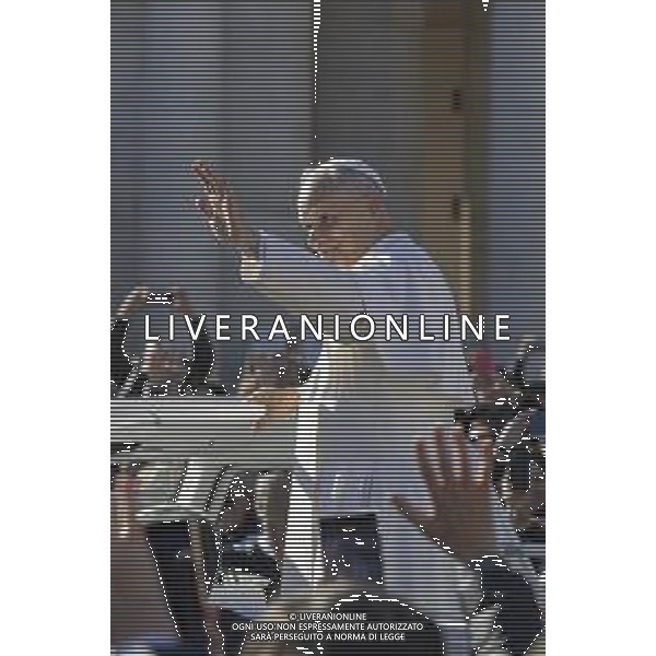 Giubileo delle corali Nella Papa Leone XIV saluta i fedeli Roma 23 11 2025 Piazza San Pietro Foto Francesco Casadei / Agenzia Aldo Liverani sas