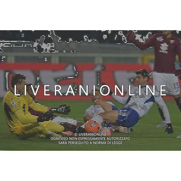 TVMV-Torino 24.11.2025 Stadio Grande Torino @Manuela Viganti/Ag. Aldo Liverani sas Torino vs Como Campionato Calcio Serie A Enilive 2025/2026 12a giornata Nella foto: parata di alberto paleari su alvaro morata