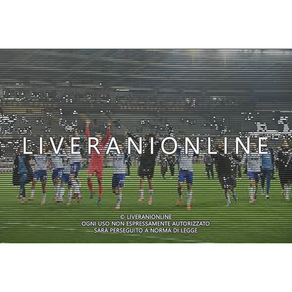 TVMV-Torino 24.11.2025 Stadio Grande Torino @Manuela Viganti/Ag. Aldo Liverani sas Torino vs Como Campionato Calcio Serie A Enilive 2025/2026 12a giornata Nella foto: festa como a fine gara ©TVMV Viganti - AGENZIA ALDO LIVERANI SAS