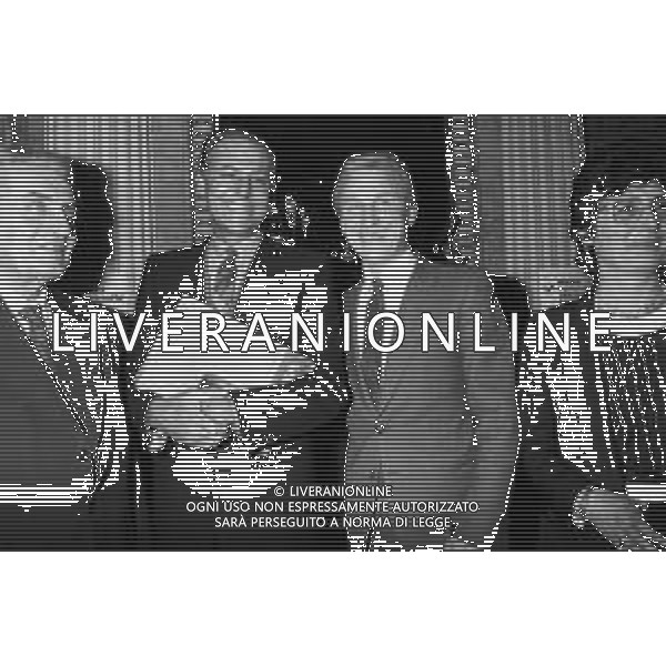 NEG- RETROSPETTIVA GIOVANNI TRAPATTONI ALLENATORE NELLA FOTO GIOVANNI TRAPATTONI A MILANO AL PREMIO PUNTUALITÀ’ VEGLIA BORLETTI CON RENZO ARBORE E VINCENZO TORRIANI AG ALDO LIVERANI SAS