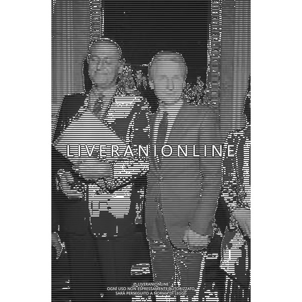 NEG- RETROSPETTIVA GIOVANNI TRAPATTONI ALLENATORE NELLA FOTO GIOVANNI TRAPATTONI A MILANO AL PREMIO PUNTUALITÀ’ VEGLIA BORLETTI CON RENZO ARBORE AG ALDO LIVERANI SAS