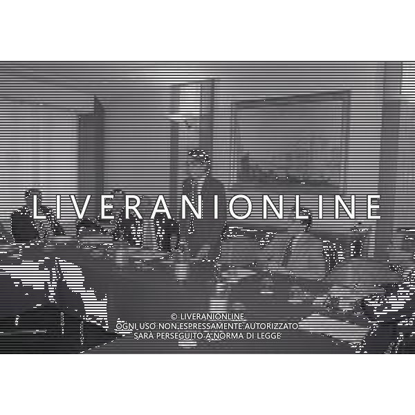 NEG-1995 MILANO IL PRESIDENTE DELL\'INTER MASSIMO MORATTI PRESIEDE UNA RIUNIONE CON GLI INTER CLUB A MILANO NELL\'ANNO 1995 AG ALDO LIVERANI SAS