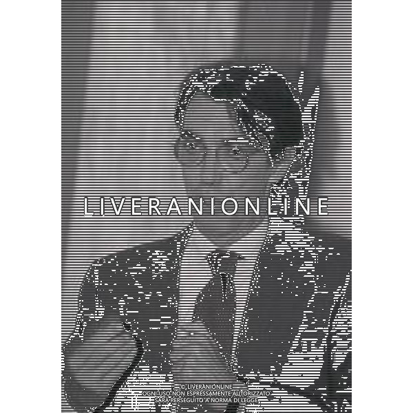 NEG-1995 MILANO IL PRESIDENTE DELL\'INTER MASSIMO MORATTI PRESIEDE UNA RIUNIONE CON GLI INTER CLUB A MILANO NELL\'ANNO 1995 AG ALDO LIVERANI SAS