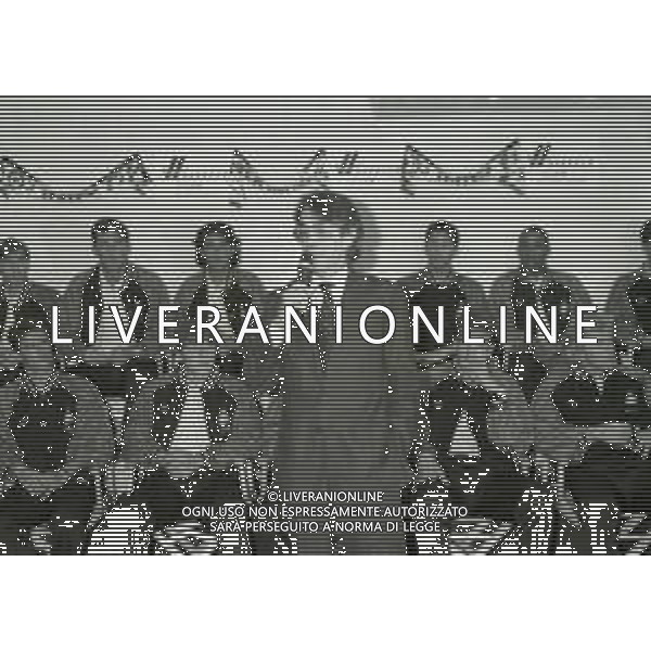 NEG--1995-1996 MILANO RADUNO INTER ALL\'HARBOUR CLUB NELLA FOTO MASSIMO MORATTI AG ALDO LIVERNI SAS