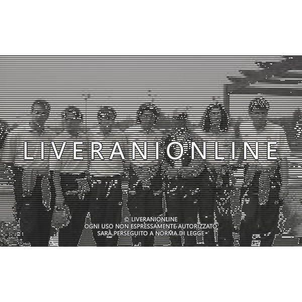 NEG--1995-1996 MILANO RADUNO INTER ALL\'HARBOUR CLUB NELLA FOTO DA SIN GIORGIO FREZOLINI- FABIO CINETTI-SEBASTIAN RAMBERT-SALVATORE FRESI-PAUL INCE- FELICE CENTOFANTI- MARCO LANDUCCI AG ALDO LIVERNI SAS