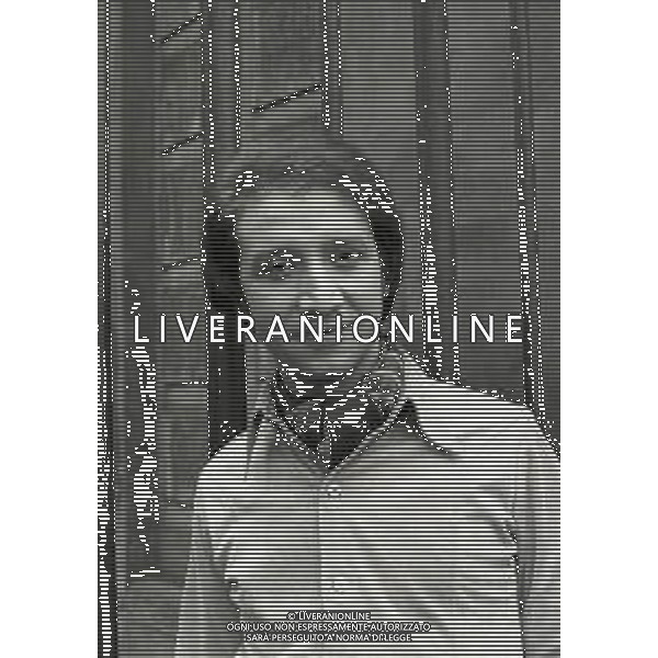 NEG-RETROSPETTIVA UMBERTO BALSAMO CANTANTE NELLA FOTO UMBERTO BALSAMO A MILANO NELL\'ANNO 1970 AG ALDO LIVERANI SAS