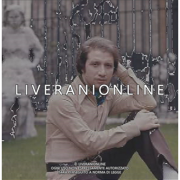 DIAP-RETROSPETTIVA UMBERTO BALSAMO CANTANTE NELLA FOTO UMBERTO BALSAMO A MILANO NELL\'ANNO 1970 AG ALDO LIVERANI SAS 