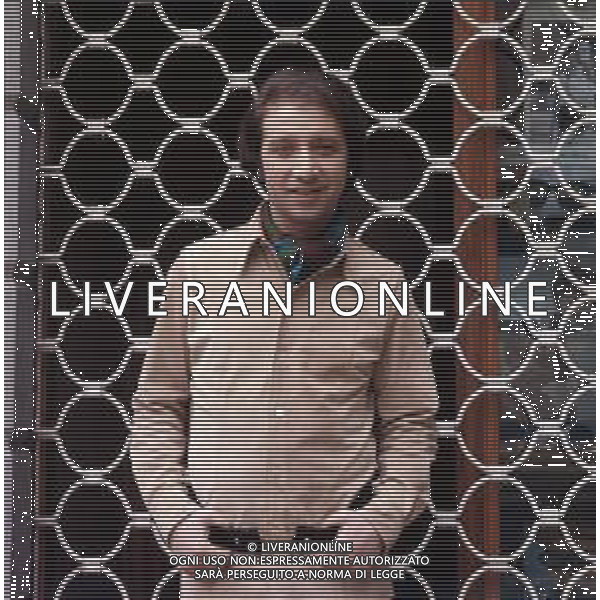 DIAP-RETROSPETTIVA UMBERTO BALSAMO CANTANTE NELLA FOTO UMBERTO BALSAMO A MILANO NELL\'ANNO 1970 AG ALDO LIVERANI SAS 