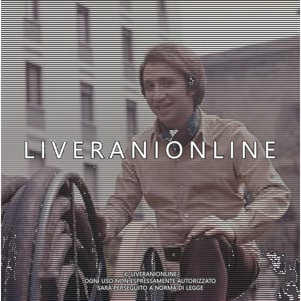 DIAP-RETROSPETTIVA UMBERTO BALSAMO CANTANTE NELLA FOTO UMBERTO BALSAMO A MILANO NELL\'ANNO 1970 AG ALDO LIVERANI SAS 