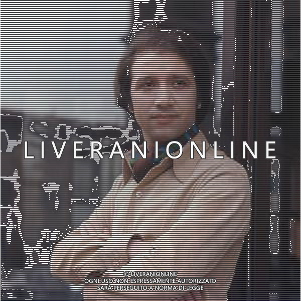 DIAP-RETROSPETTIVA UMBERTO BALSAMO CANTANTE NELLA FOTO UMBERTO BALSAMO A MILANO NELL\'ANNO 1970 AG ALDO LIVERANI SAS 